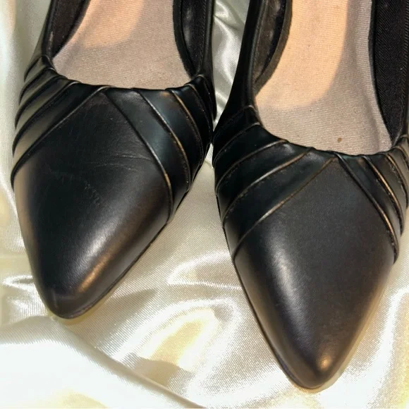 Clarks Women's Black Leather Heels - Picture 2 of 9